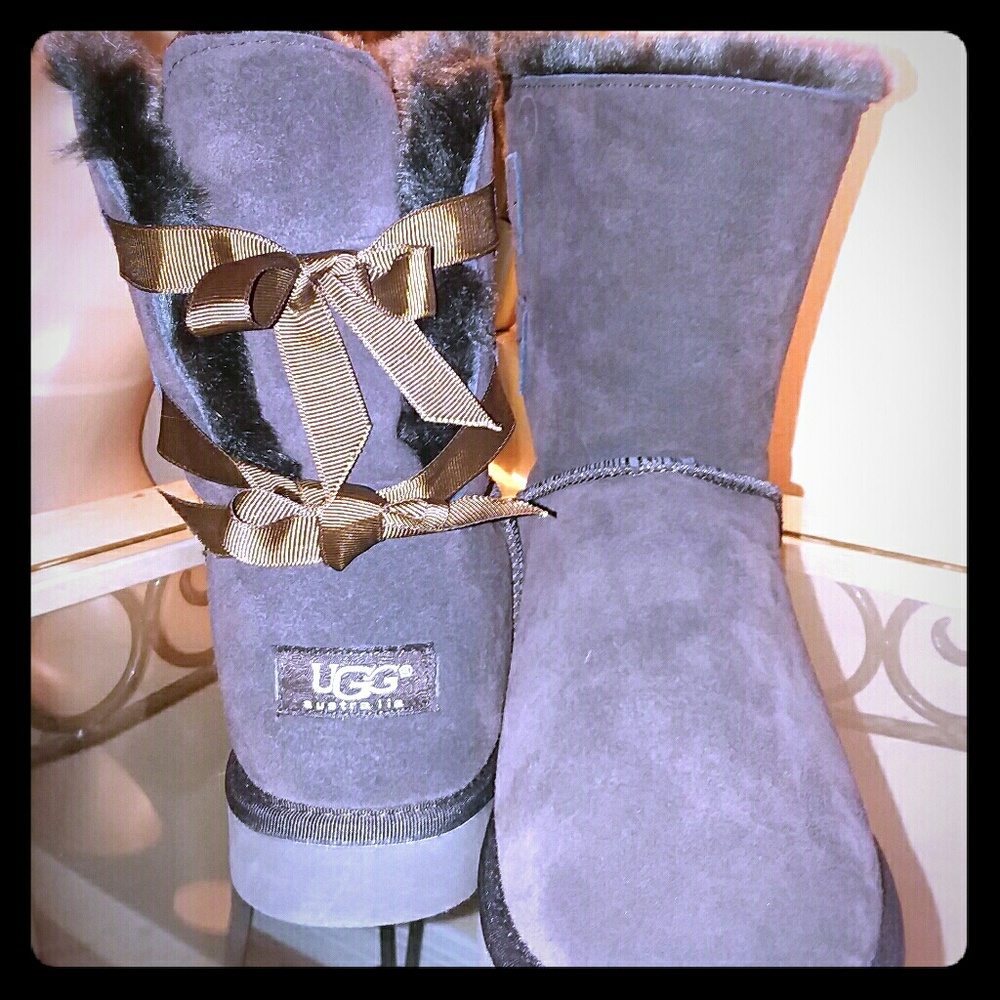 UGG Australia boots Bailey bow size 7 brown